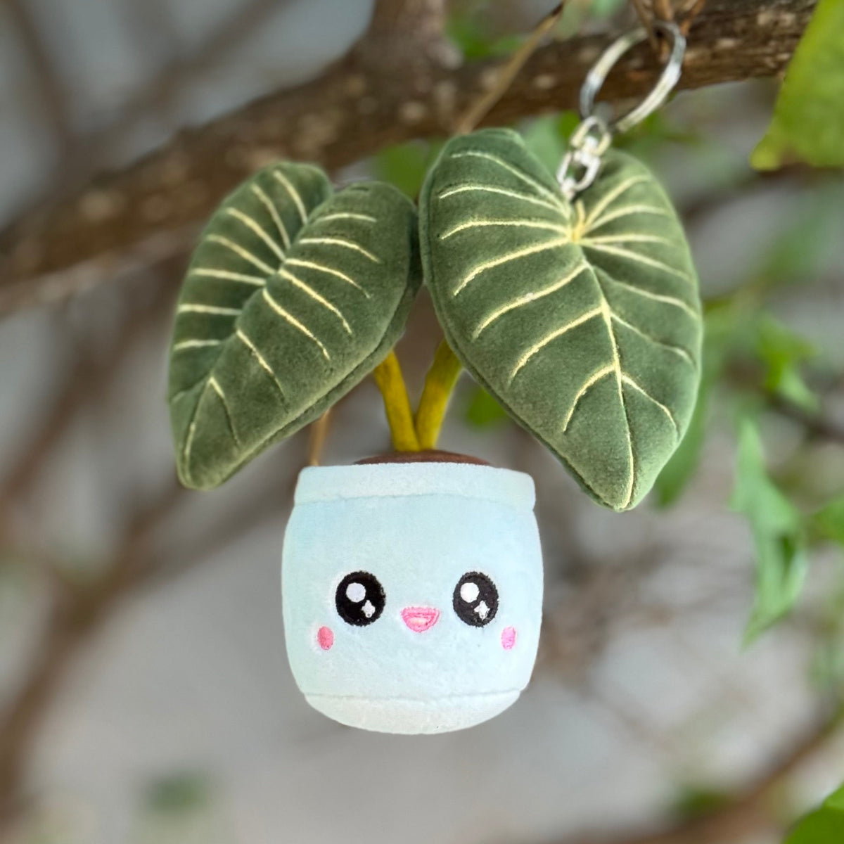 Philodendron Gloriosum plush keychain, view 3