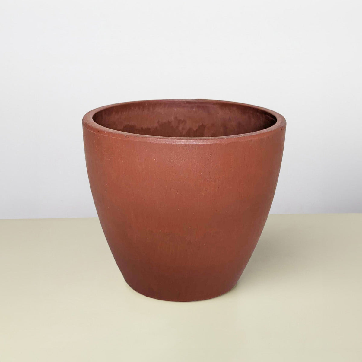 Black and terracotta eco pots
