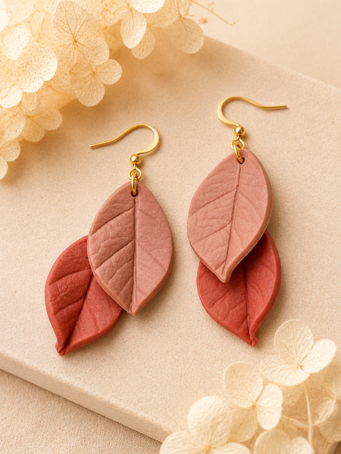 Hoya Layered Dangle Earrings (Brown)