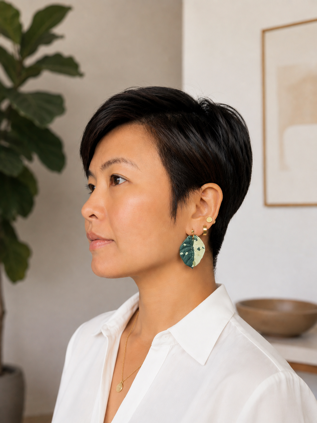 Alocasia Maharani Albo Earrings, view 2