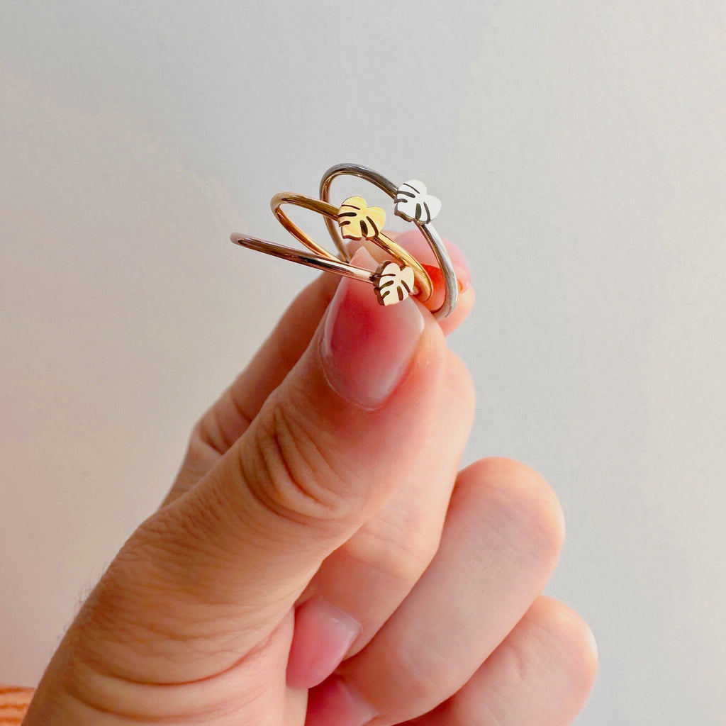 Monstera Deliciosa Dainty Minimal Plant Ring, view 2