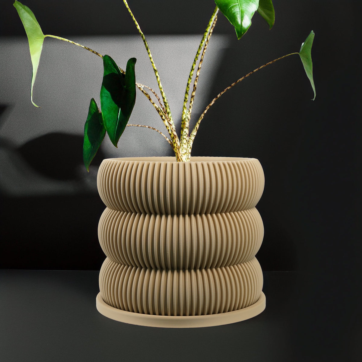Ribbed Bubble Plant Pot With Drainage and Saucer, view 2