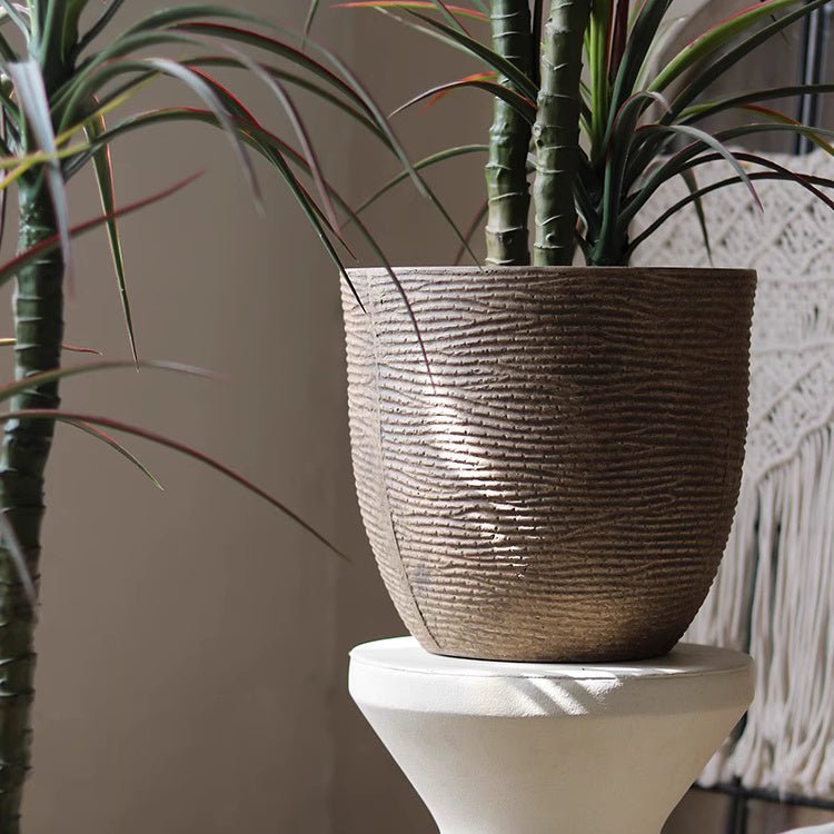 Vintage-Style Outdoor Planter, view 4