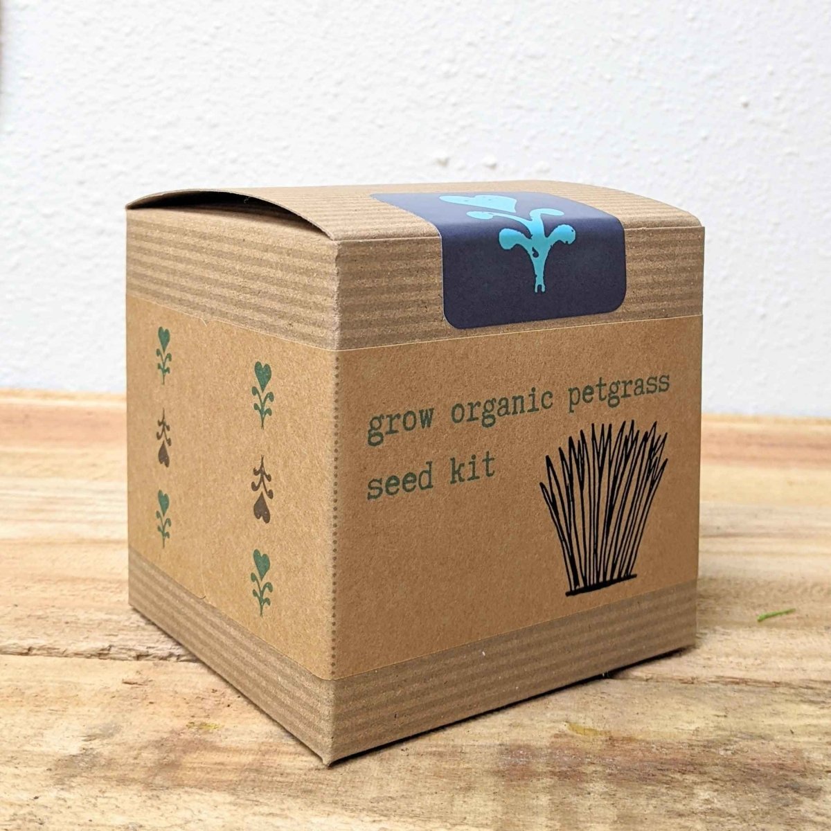 Organic Petgrass Grow Kit, view 3